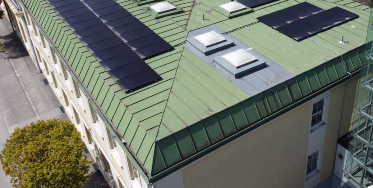 Photovoltaik-Anlage auf Blechdach